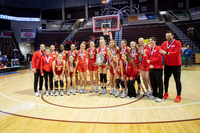 The Incarnate Word Red Knights are the Missouri Class 6 champions.